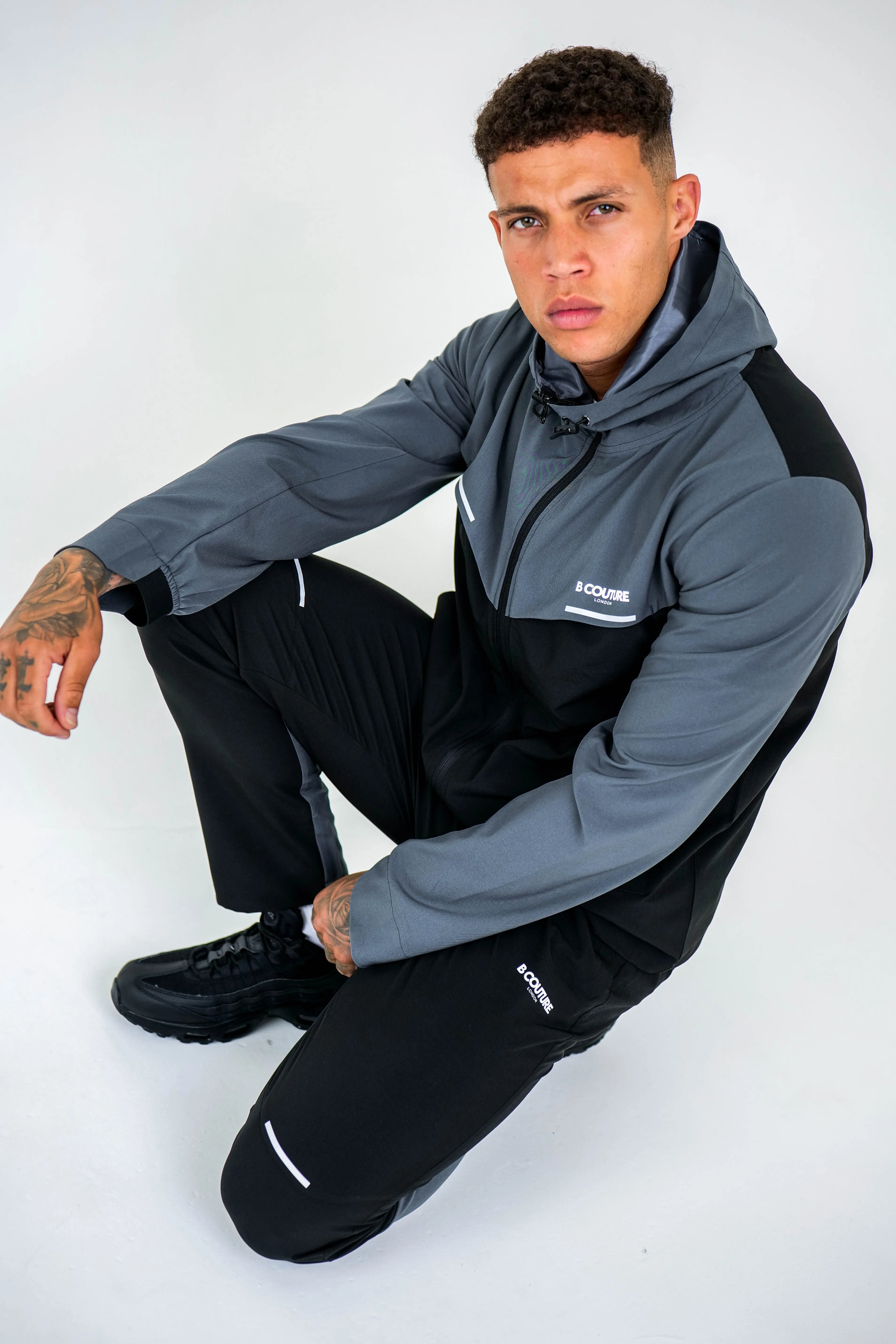 Chepstow Tech Windbreaker Jacket - Black